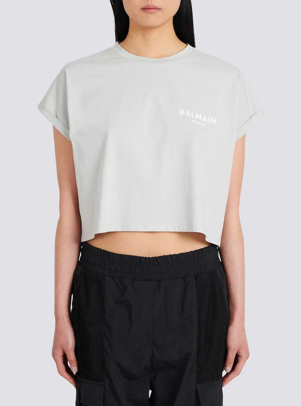 Balmain Cropped Eco-designed Cotton T-shirt With Small Flocked Balmain Logo Grey | ETYOBSL-37