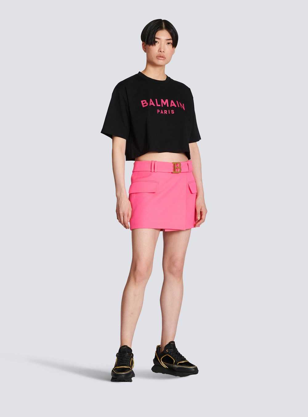 Balmain Exclusive - Cropped Cotton T-shirt With Balmain Logo Print Pink | BEGSFJO-67